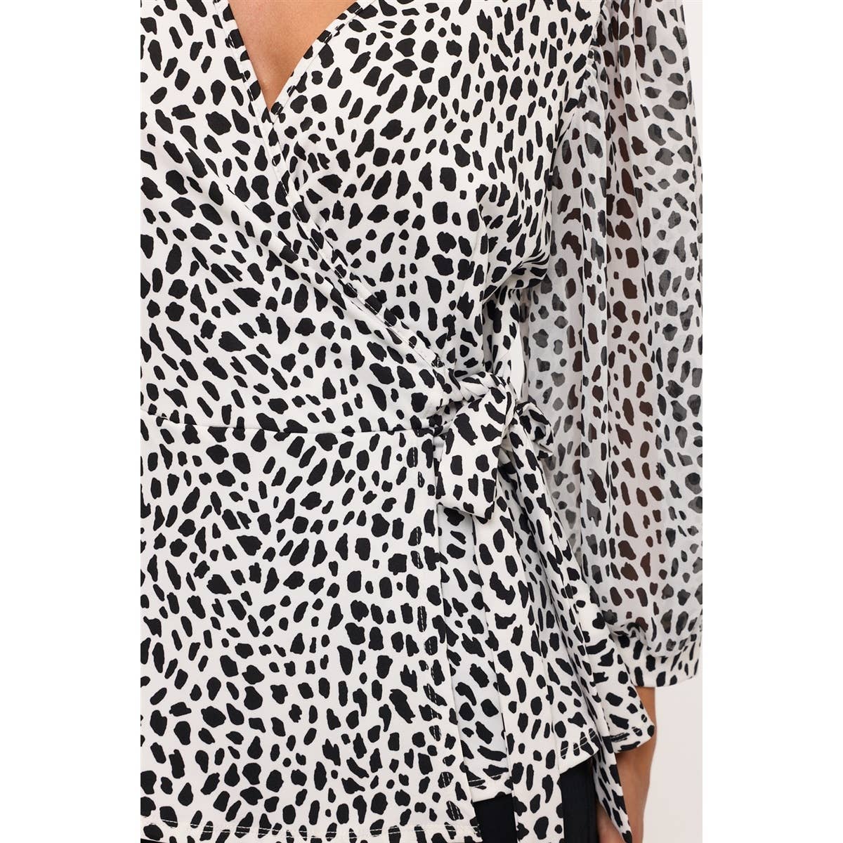 BLACK & WHITE ANIMAL PRINT V-NECK 3/4 LENGTH PUFF SLEEVE SELF TIE WRAP TOP