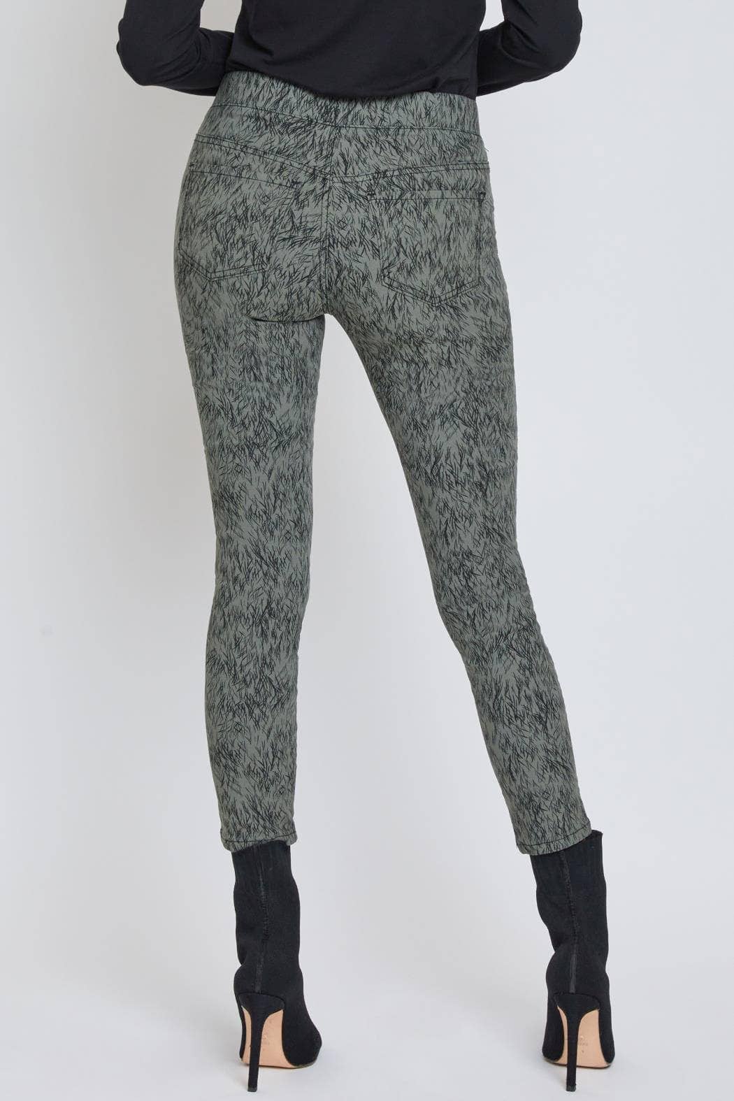 HIGH RISE COMFORT STRETCH OLIVE GREEN & BLACK PRINT JEGGINGS | MEDIUM ONLY