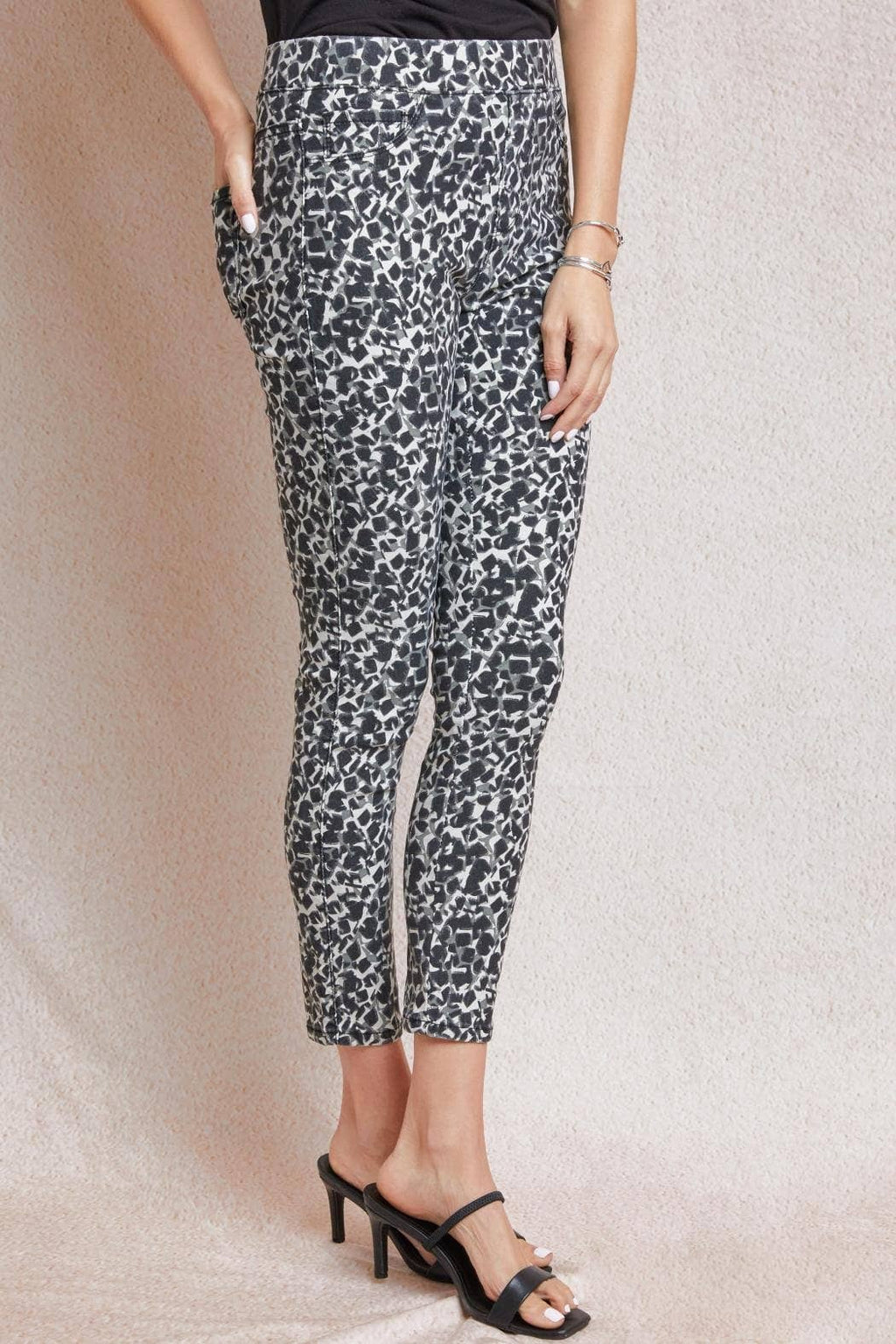 HIGH RISE COMFORT STRETCH JEGGINGS | Large Only