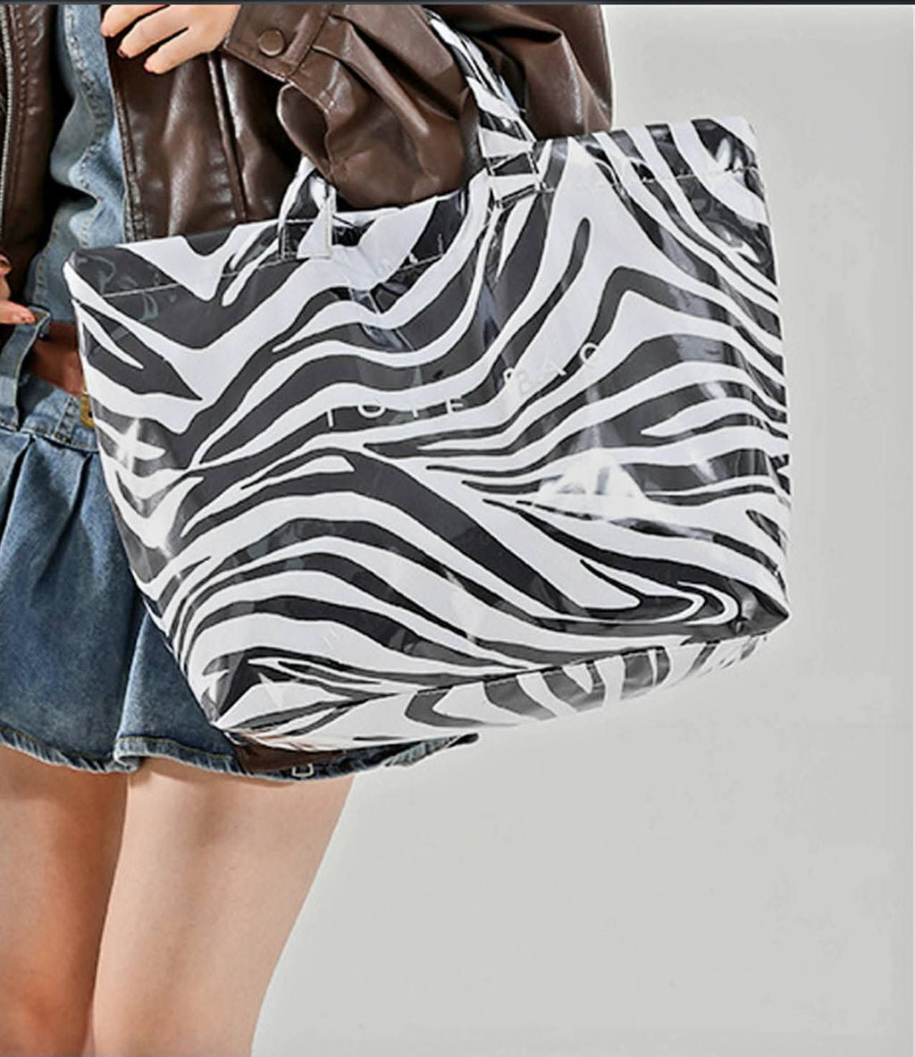 THE TOTE BAG
