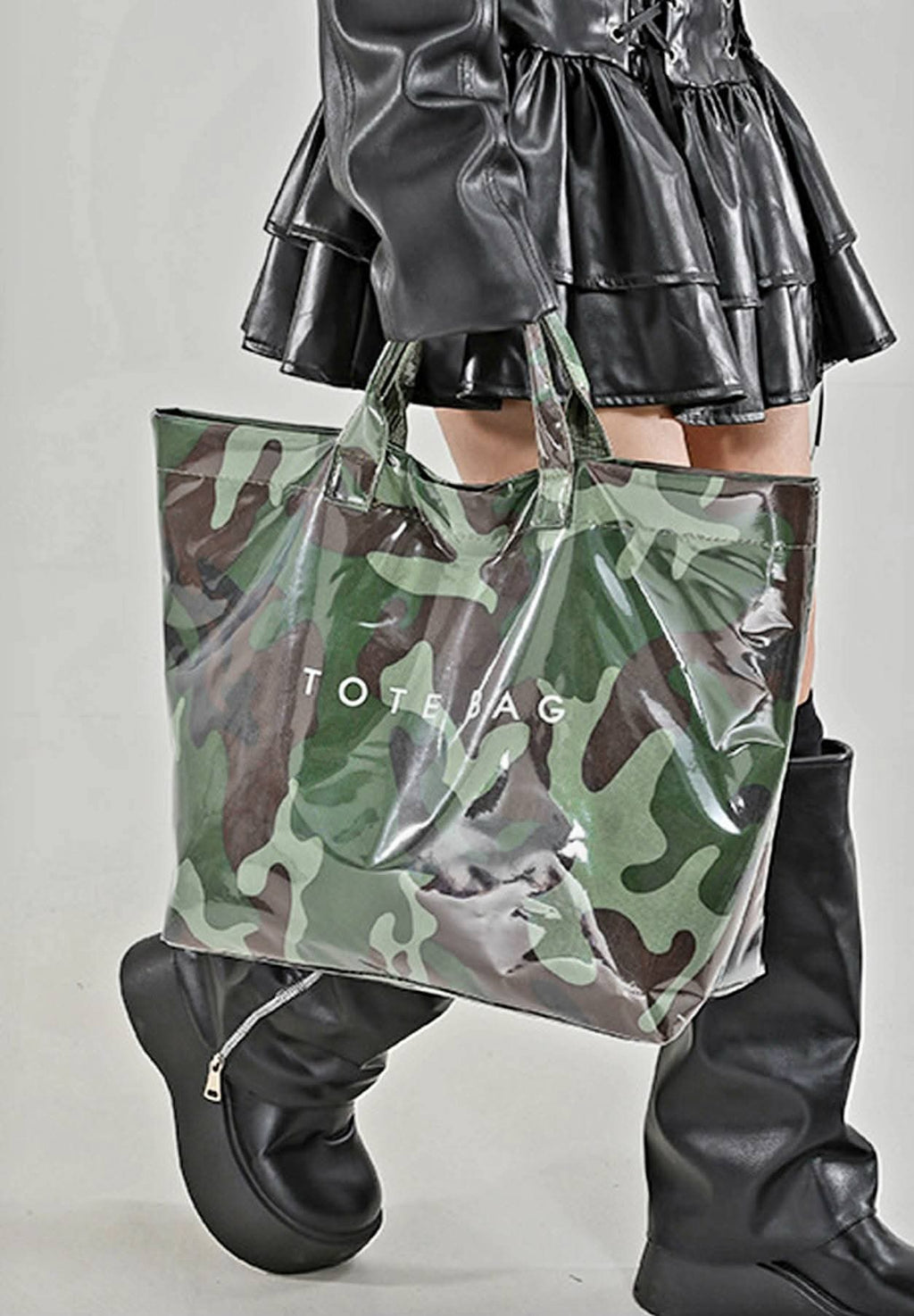THE TOTE BAG