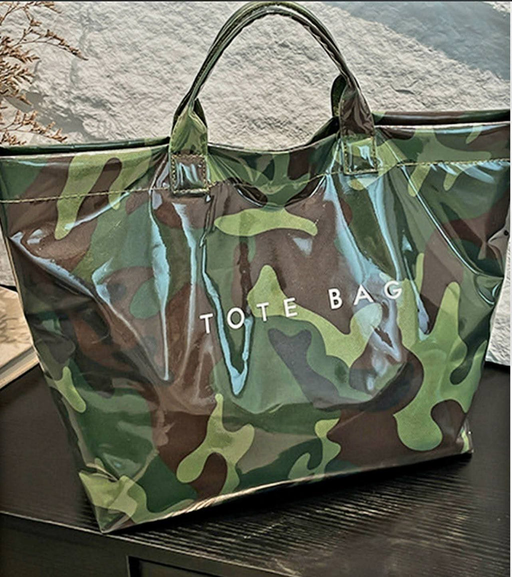 THE TOTE BAG