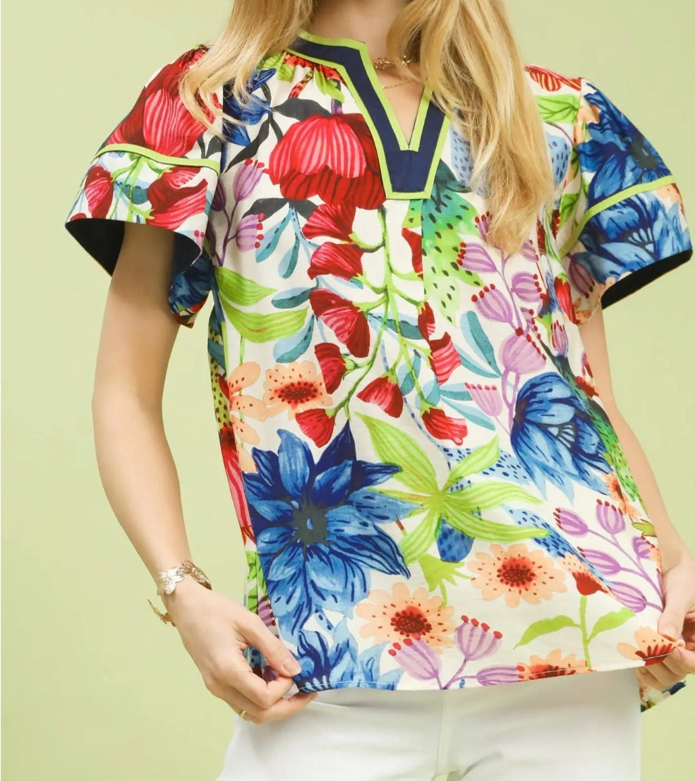 UMGEE STUNNING FLORAL PRINT W/ CONTRAST SPLIT V-NECK TOP