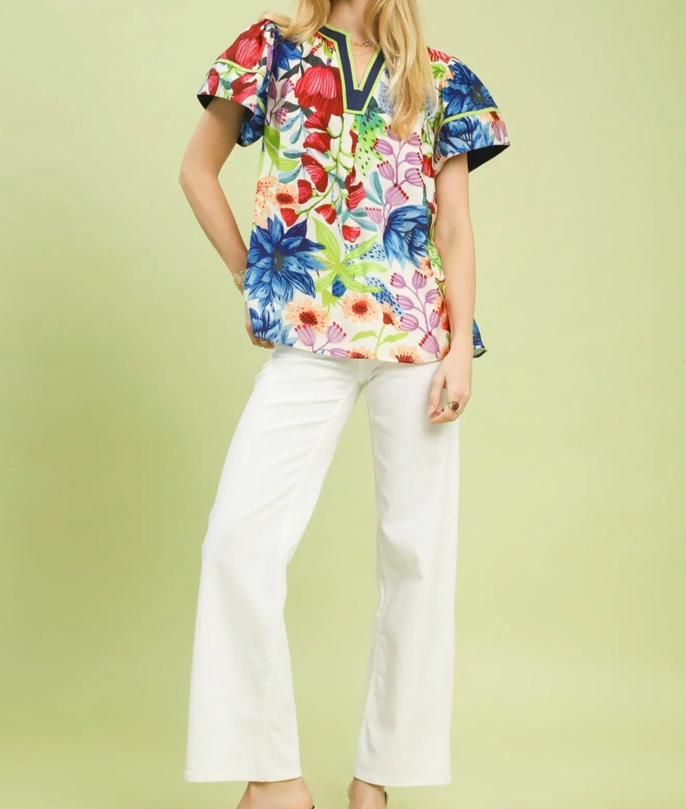 UMGEE STUNNING FLORAL PRINT W/ CONTRAST SPLIT V-NECK TOP