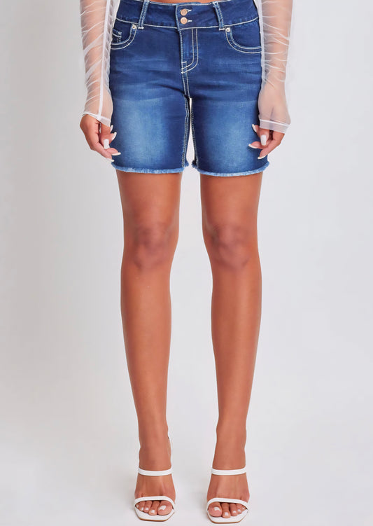 WANNABETTABUTT 2-BUTTON EMBROIDERED BACK FLAP POCKET 7" LENGTH DENIM SHORTS