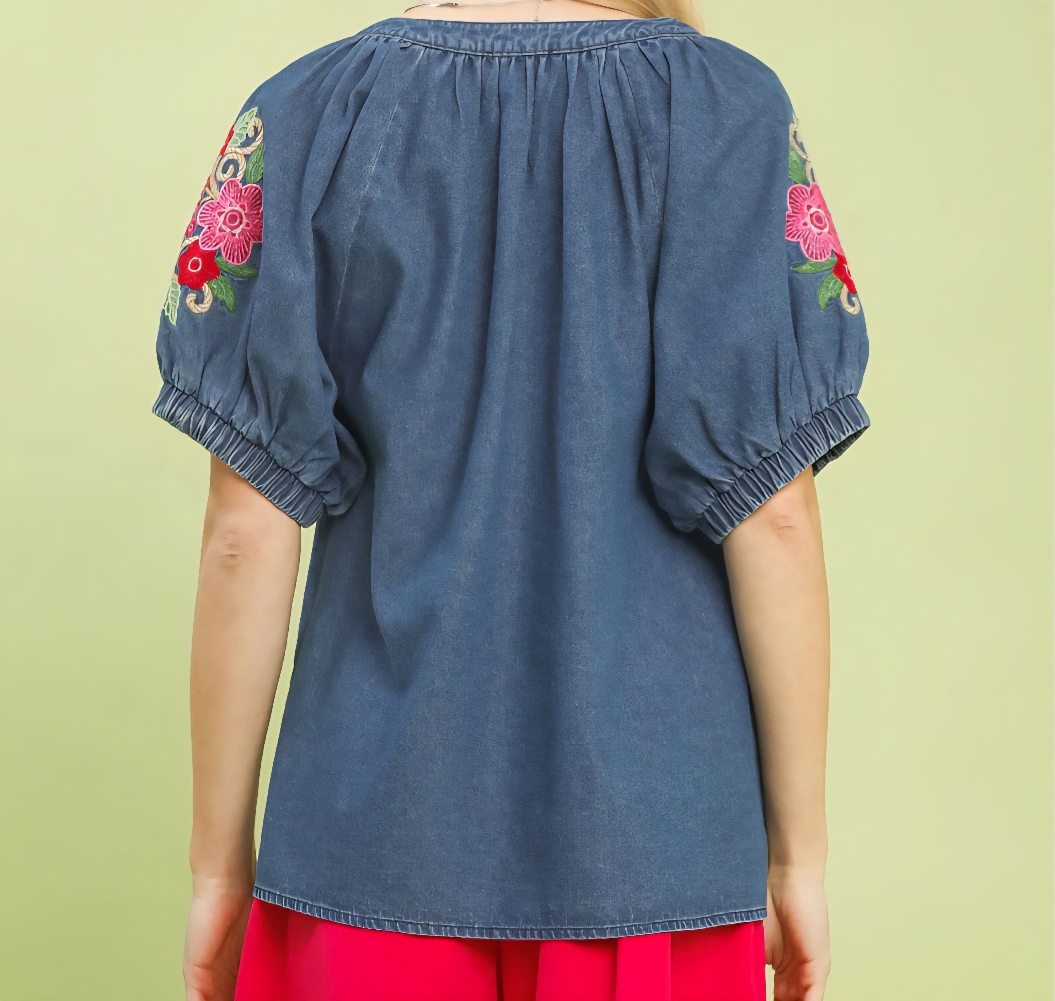 UMGEE BOHO DENIM PUFF FLORAL EMBROIDERED SLEEVE TOP