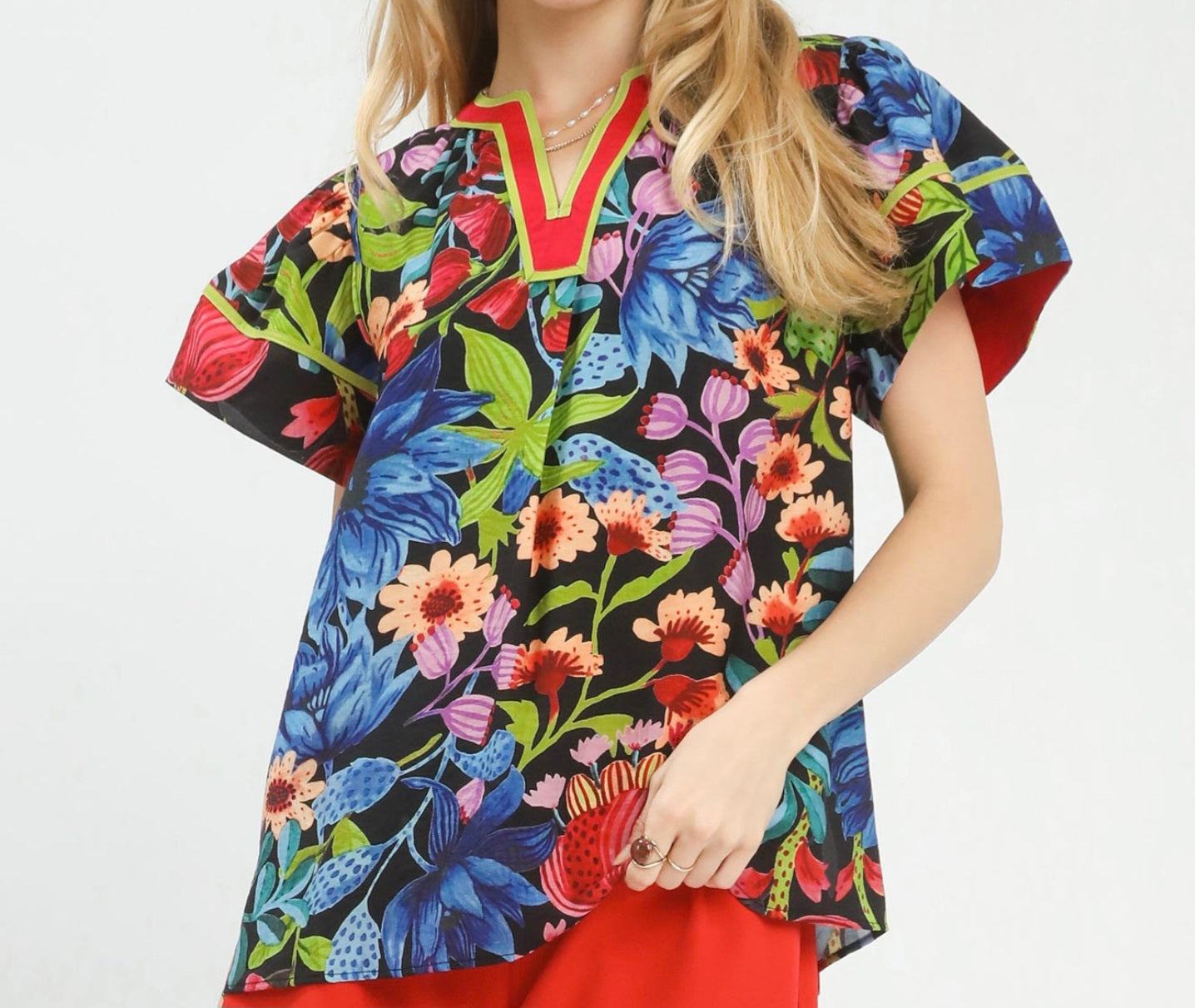 Umgee Black Embroidered Floral V-Neck Top | Puff Sleeve