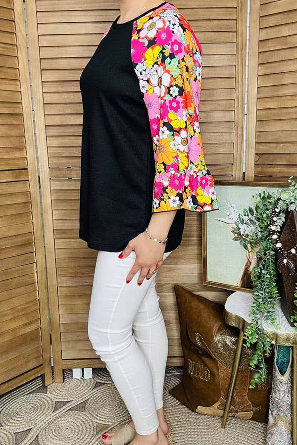 BLACK BODY MULTI COLOR FLORAL BELL 3/4 SLEEVE TOP